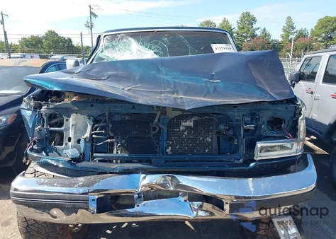 1997 Ford F250 z USA, uszkodzony, nr VIN 1FTHX26F4VEC48185